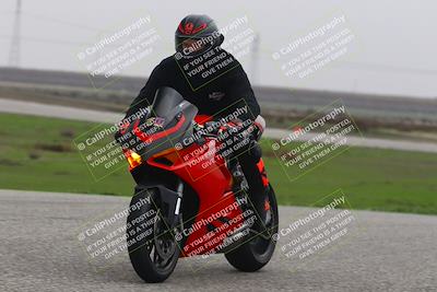 media/Nov-30-2025-TrackDaz (Sun) [[d8b22663df]]/B Group/Session 5 (Wheelie Bump)/